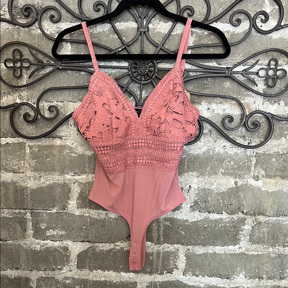 Love Tree Embroidered Lace and Mesh Mauve Pink Bodysuit Size Medium